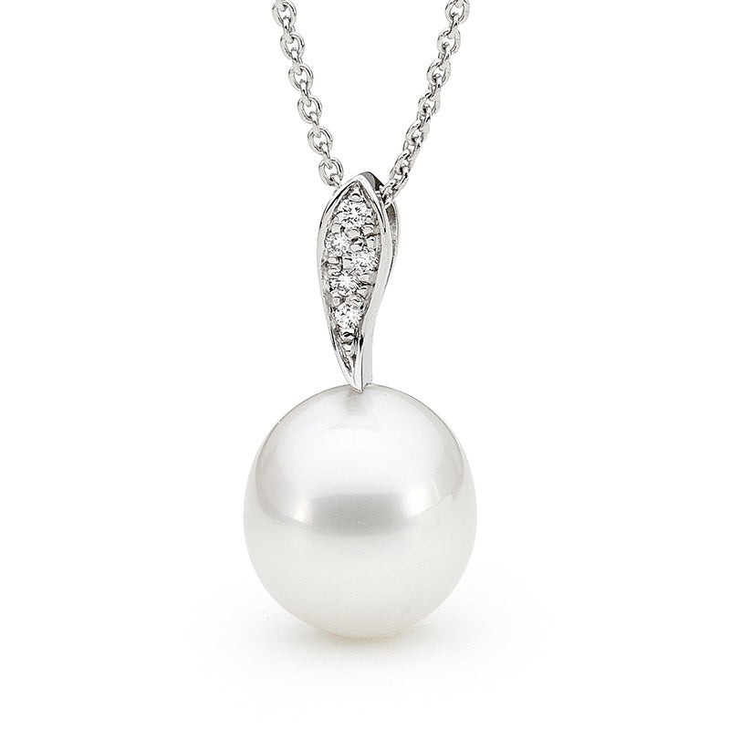 Ladies Chain Gold Plated Pearls White Pendant Moon 24 Carat Watertight  K6232D